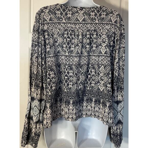 Lucky Brand Blue White Geometric Long Sleeve Soft Top XL - Picture 2 of 5